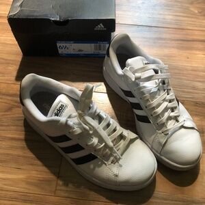 Adidas sneaker cloud form Grand Court like new